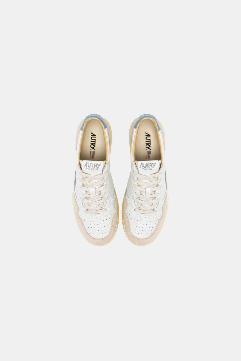 AUTRY MEDALIST LOW WHT/SLVBLUE